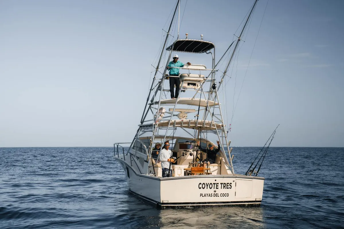 Bote de pesca Coyote Tres