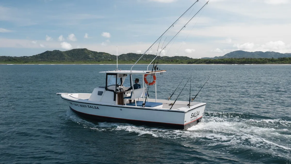 Bote de pesca Salsa